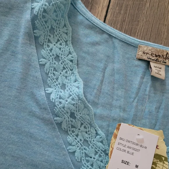 One world top - Picture 5 of 8